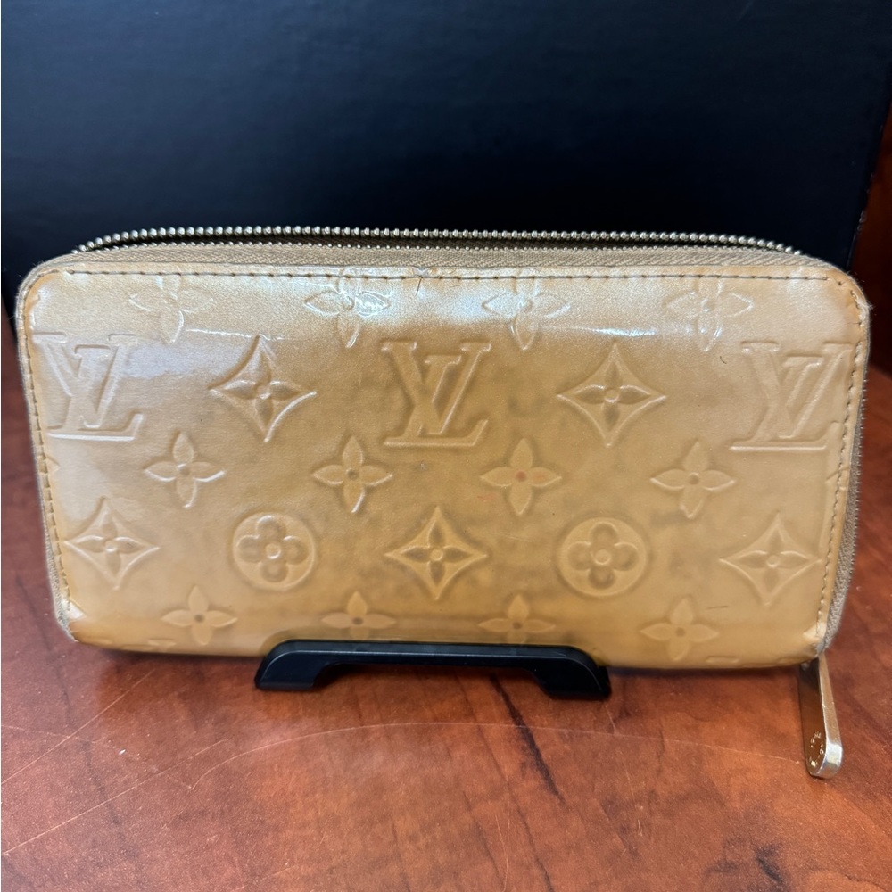Authentic LV zipper wallet gold vernis
